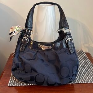 COACH 🐎 navy purse *FREE BAG SCARF*